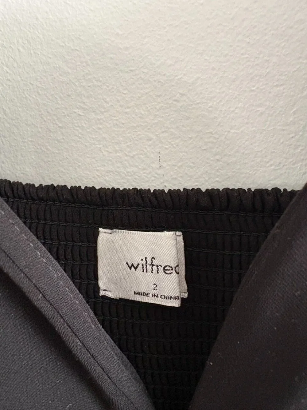 Aritzia Wilfred Corfu Midi Dress Long Puff Sleeve Black Size 2 - Picture 7 of 8